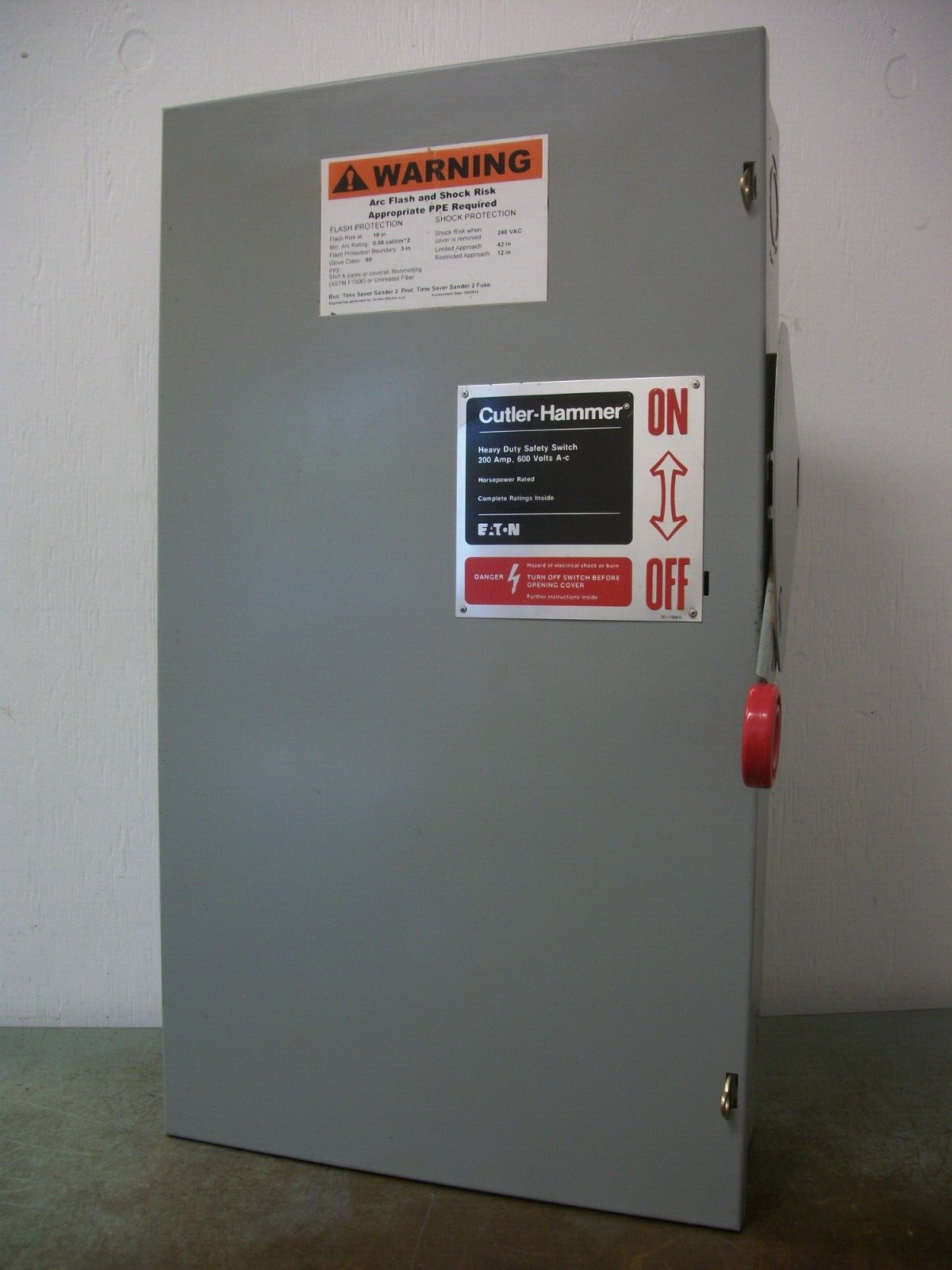 CUTLER-HAMMER DISCONNECT TYPE 1 DH364UGK 200AMP 600VOLT 3POLE NON-FUSIBLE NOTE