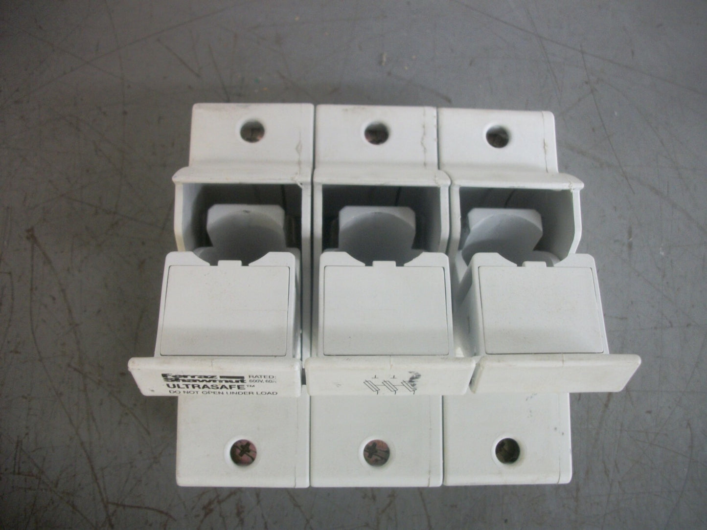 FERRAZ-SHAWMUT ULTRASAFE FUSE HOLDER US6J3 60AMP 600VOLT 3POLE