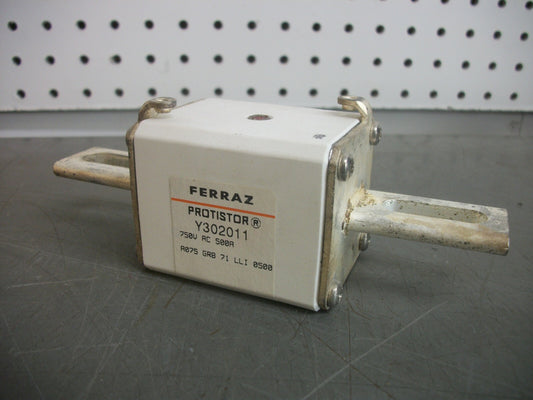 FERRAZ-SHAWMUT PROTISTOR FUSE Y302011 500AMP 750VOLT NOB