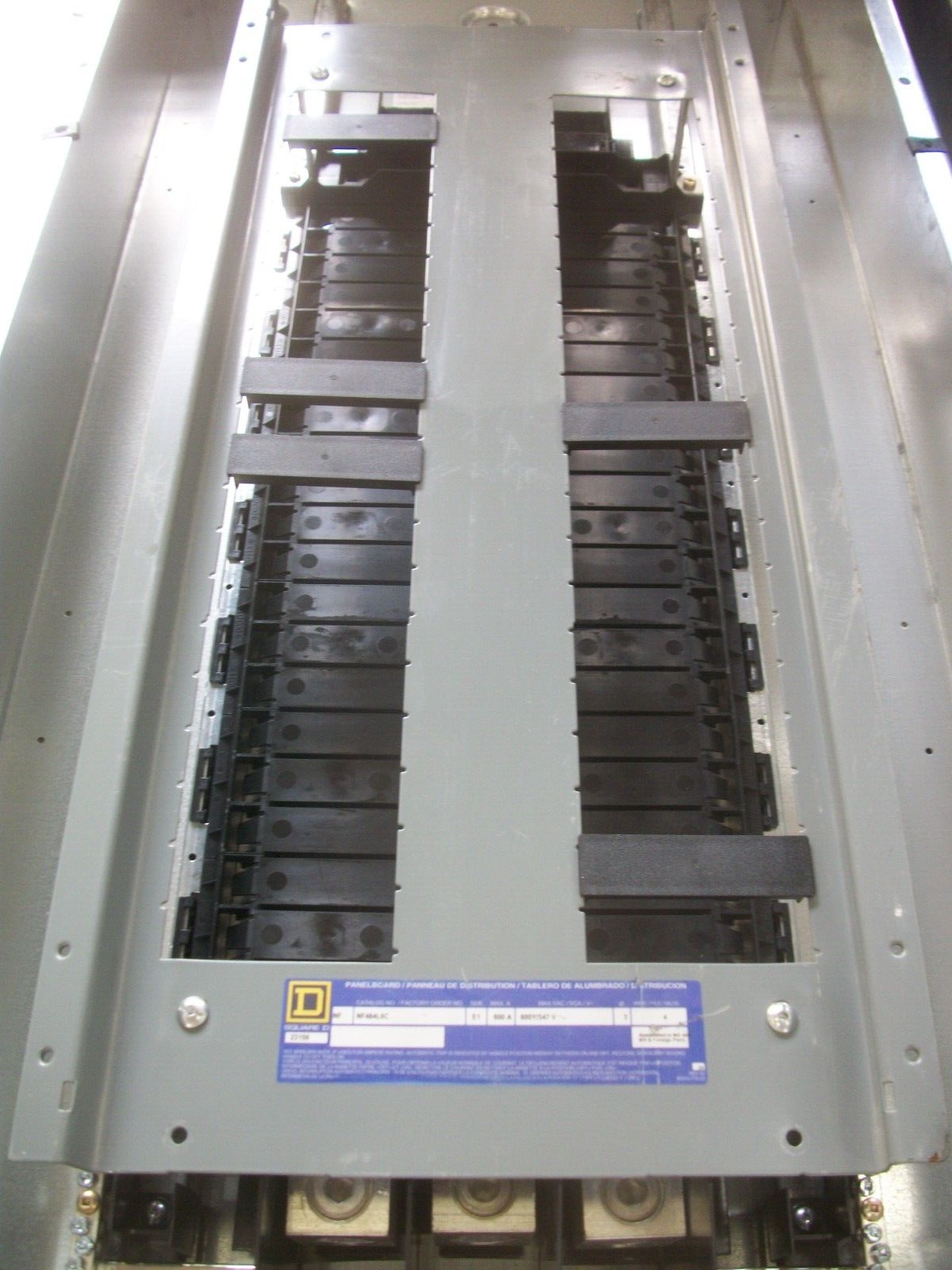 SQUARE D NF LOAD CENTER PANELBOARD NF484L6C 600AMP 600Y/347VOLT 3PH NEW