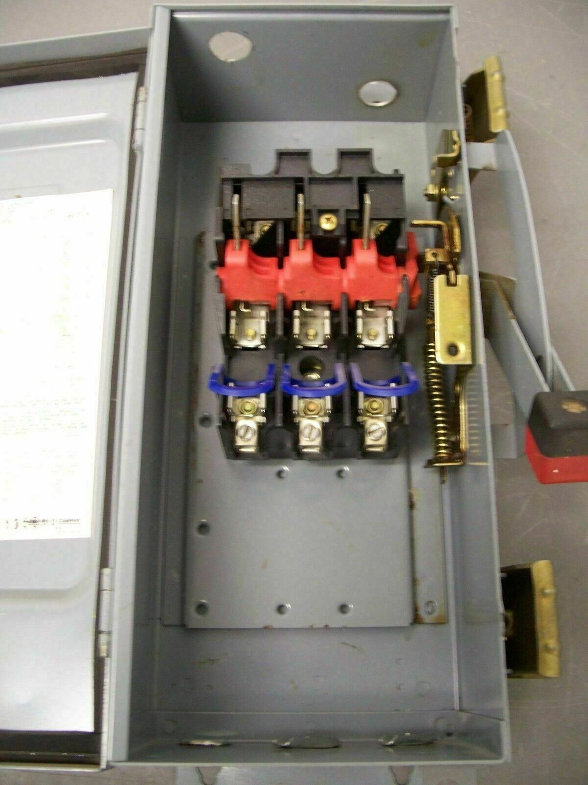 SQUARE D DISCONNECT TYPE 3R,5,12 H321AWK 30AMP 240VOLT 3POLE FUSIBLE