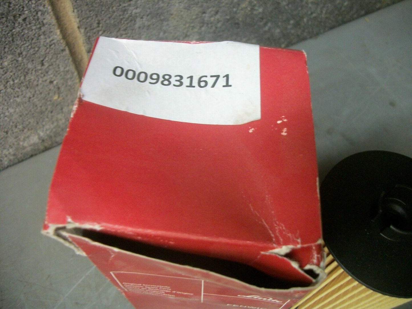 LINDE FENWICK OIL FILTER 0009831671 NIB
