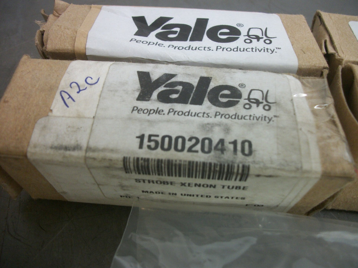YALE LOT OF 4 XENON TUBE STOBES 150020410 NIB