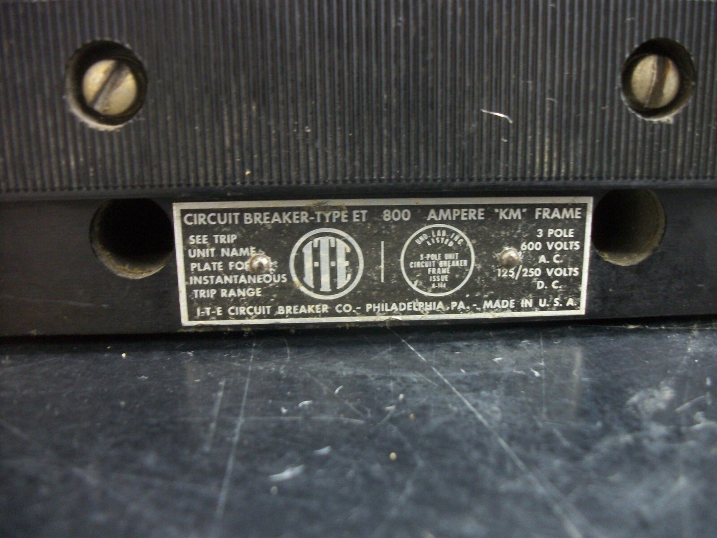 SIEMENS ITE KM3 CIRCUIT BREAKER KM3F800 800AMP 600VOLT 3POLE W/400A TRIP