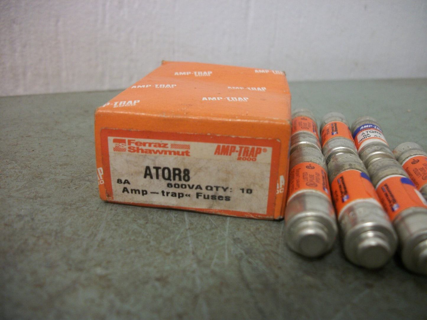 FERRAZ-SHAWMUT BOX OF 7 AMP-TRAP FUSES ATQR8 8AMP 600VOLT NIB