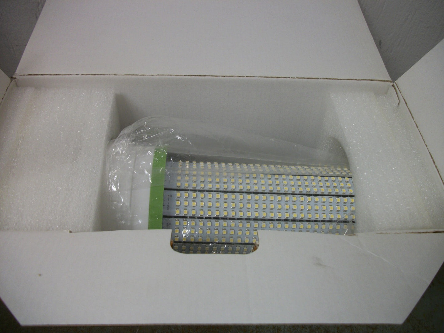 RENESOLA 100W LED CORN LIGHT RCN100H0203 100-277VOLT 50,000 HOURS NIB