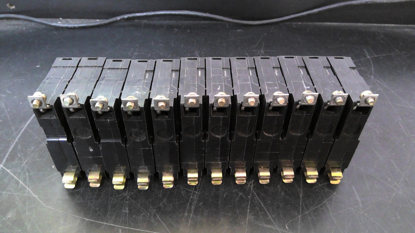SQUARE D LOT OF 12 QOB CIRCUIT BREAKERS QOB115 15AMP 240VOLT 1POLE