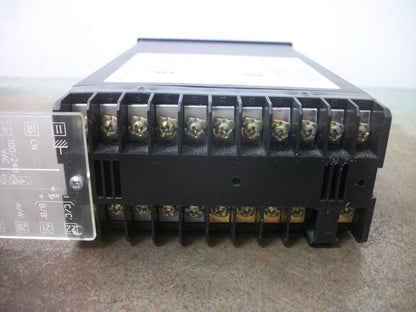 DYNISCO 1290 DIGITAL DUAL ALARM PRESSURE CONTROLLER DYN 1290-1-3000