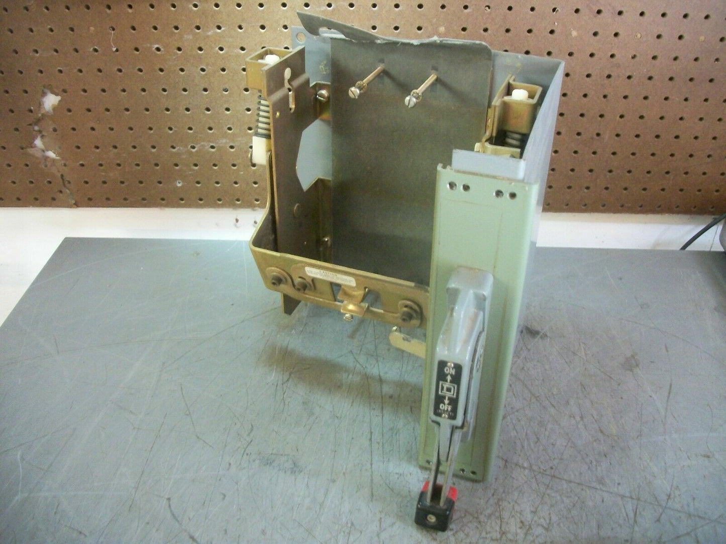 SQUARE D CIRCUIT BREAKER OPERATING MECHANISM 9422BR-1 SERIES C