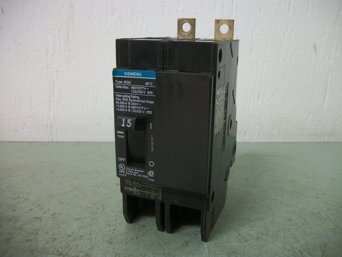 SIEMENS BQD CIRCUIT BREAKER BQD215 15AMP 480VOLT 2POLE NOB