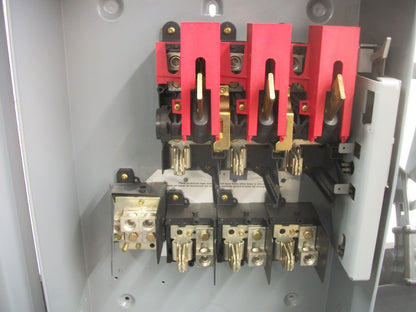 SQUARE D DISCONNECT TYPE 3R D324NRB 200AMP 240VOLT 3POLE FUSIBLE NOB