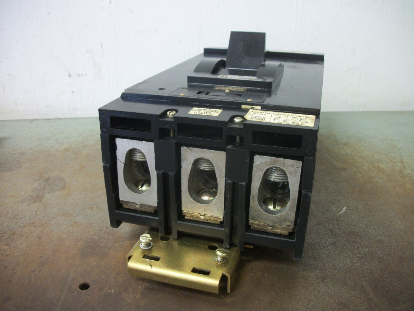 SQUARE D I-LINE LA CIRCUIT BREAKER LA36400 400AMP 600VOLT 3POLE BLACK CROWN