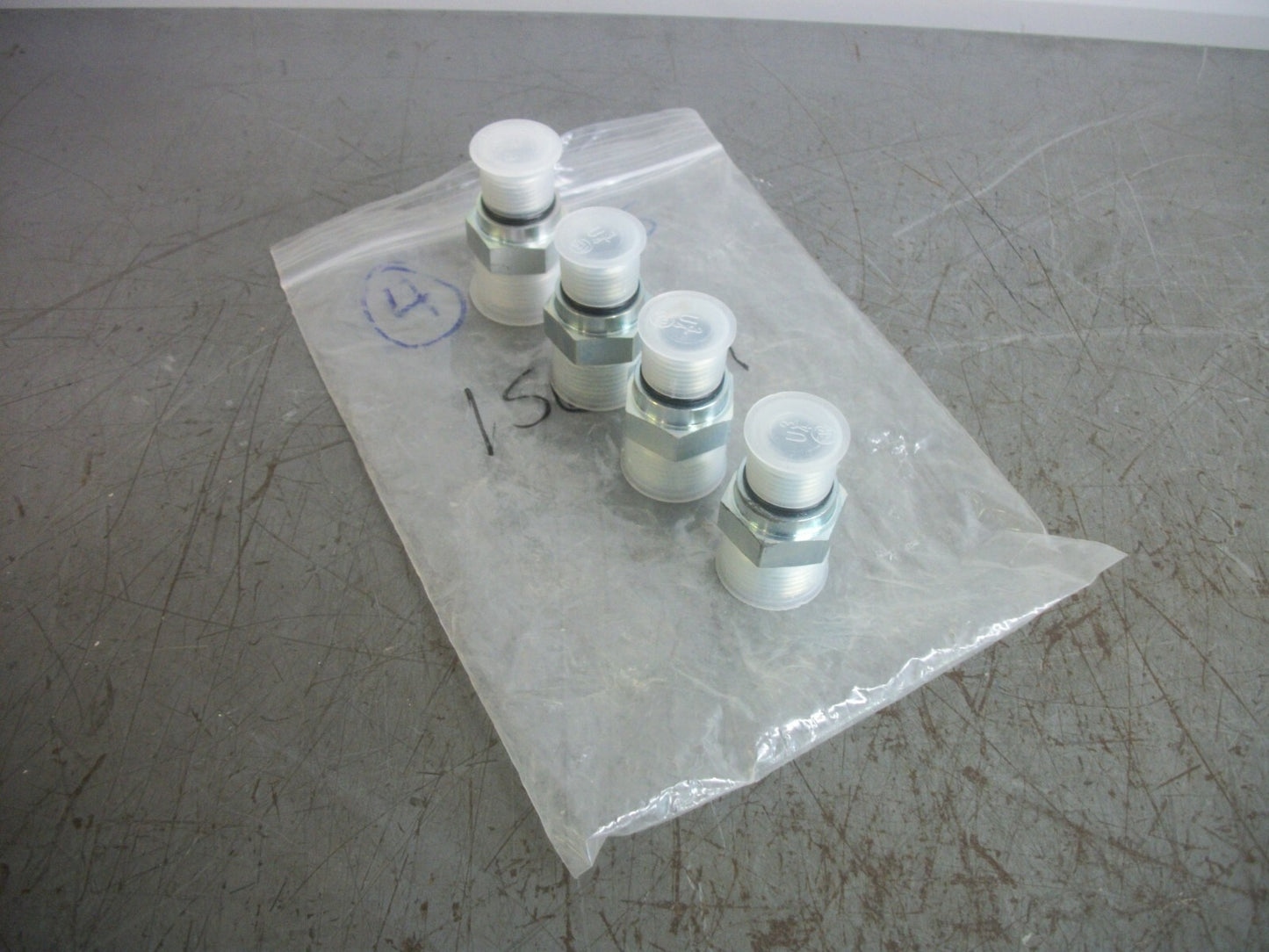 HYSTER LOT OF 4 STRAIGHT HEAD CONNECTORS 1565127 NEW