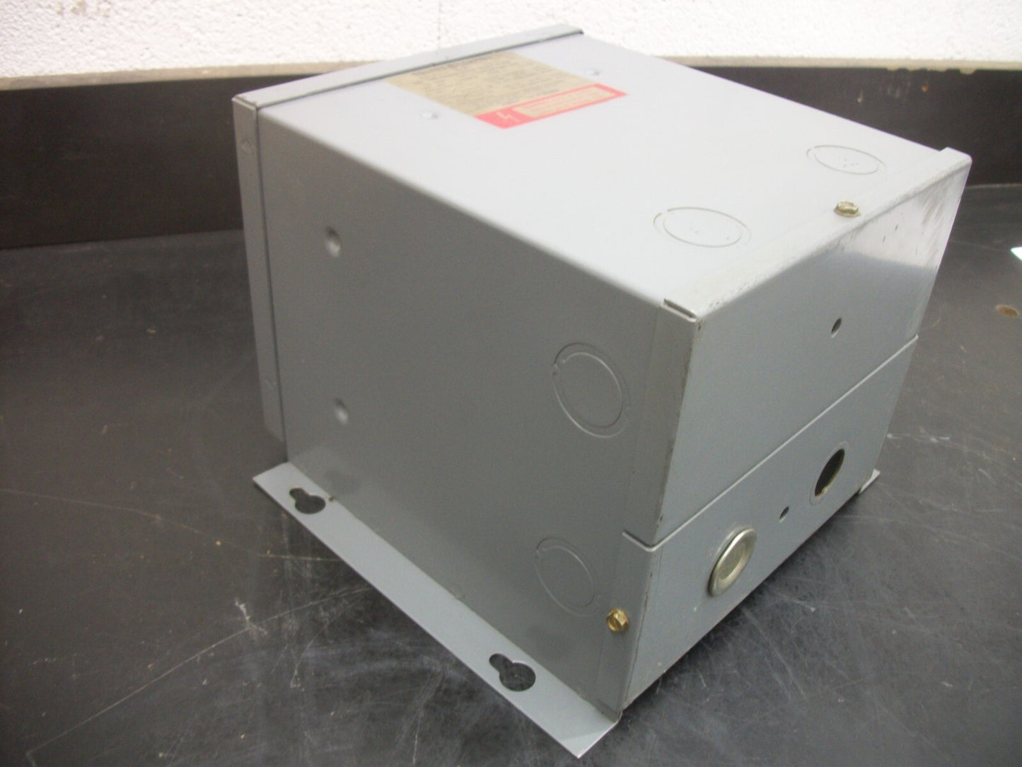 SQUARE D 1.5KVA 1PH TRANSFORMER 1.5S6FIS HV 120X240 LV 120/240