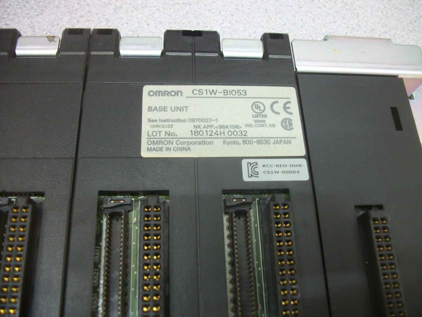 OMRON 5-SLOT PLC BASE UNIT CS1W-BI053