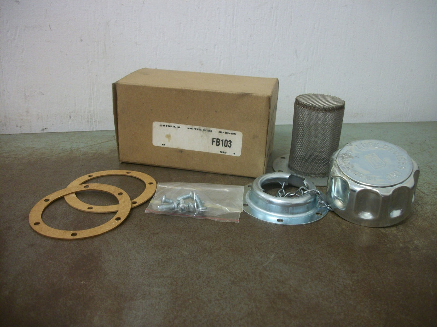 LUBE DEVICES FB103 OIL CAP STRAINER TRAP 6W387 NIB