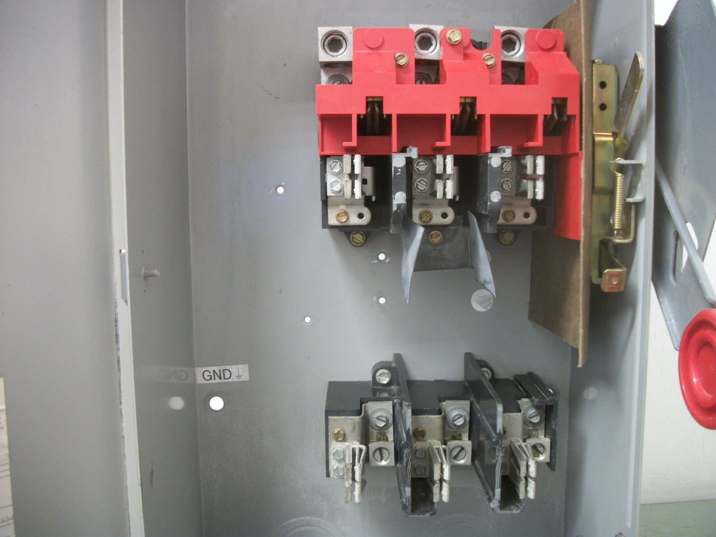 CUTLER-HAMMER DISCONNECT TYPE 3R DH363FRK 100AMP 600VOLT 3POLE FUSIBLE REFURB