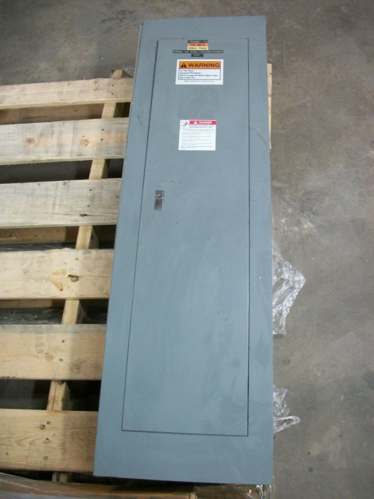 SQUARE D NQO LOAD CENTER PANELBOARD NQO446042 100AMP 120/240VOLT 1PH 3W 100A MAI