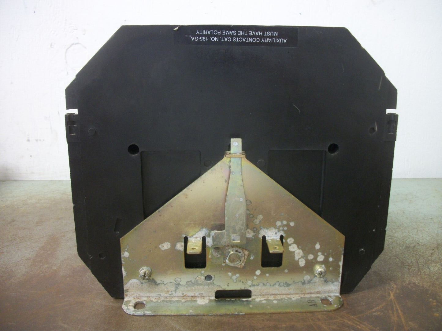 ALLEN-BRADLEY NON-FUSIBLE DISCONNECT SWITCH 194R-NN400P3 400AMP 600VOLT 3POL NOB