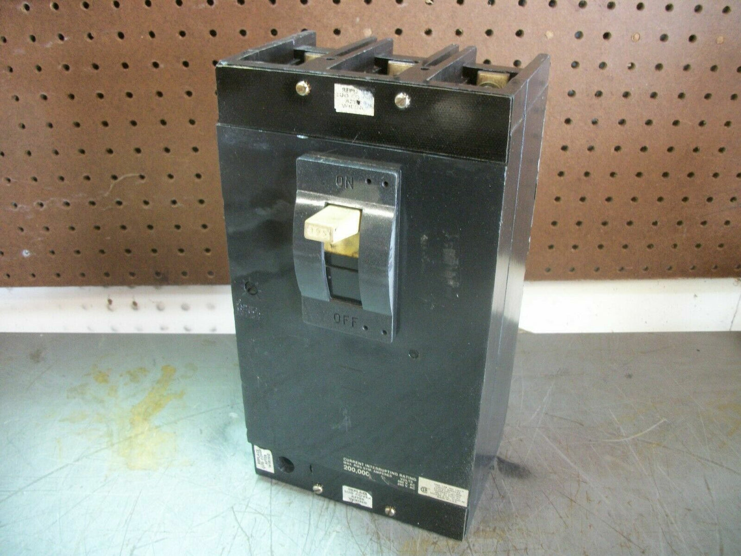 SQUARE D IKL CIRCUIT BREAKER IKL34125 125AMP 480VOLT 3POLE BLACK