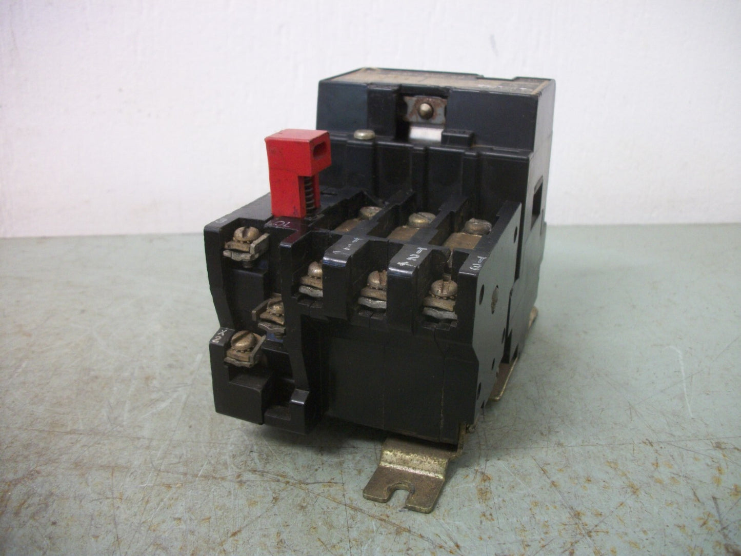 SQUARE D SIZE 00 MOTOR STARTER 8536AG2 120VCOIL 3PH 600V 2HP