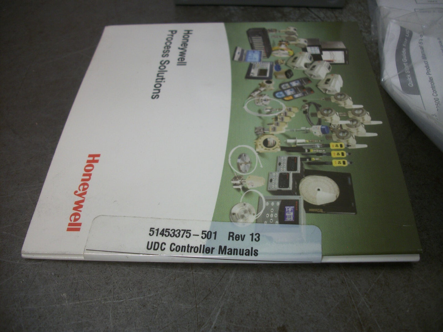 HONEYWELL UDC2500 TEMPERATURE CONTROLLER DC2500-E0-1L00-200-00000-00-0 NOB