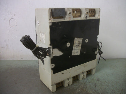 ABB SACE S6 S6N CIRCUIT BREAKER AA00494504 600AMP 600VOLT 3POLE W/SHUNT&AUX