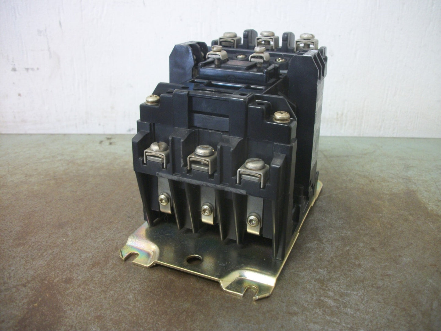 ALLEN-BRADLEY 30AMP 3POLE LIGHTING CONTACTOR 500FL-BOD93 120VCOIL
