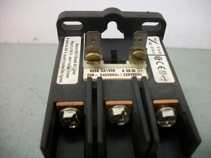 SQUARE D DEFINITE PURPOSE CONTACTOR 8910DPA33 30AMP 240VCOIL 600VOLT 15HP