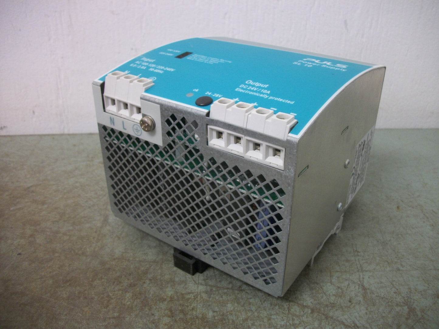 PULS SL10 POWER SUPPLY SL10.100 24-28VDC 10AMP 240WATT