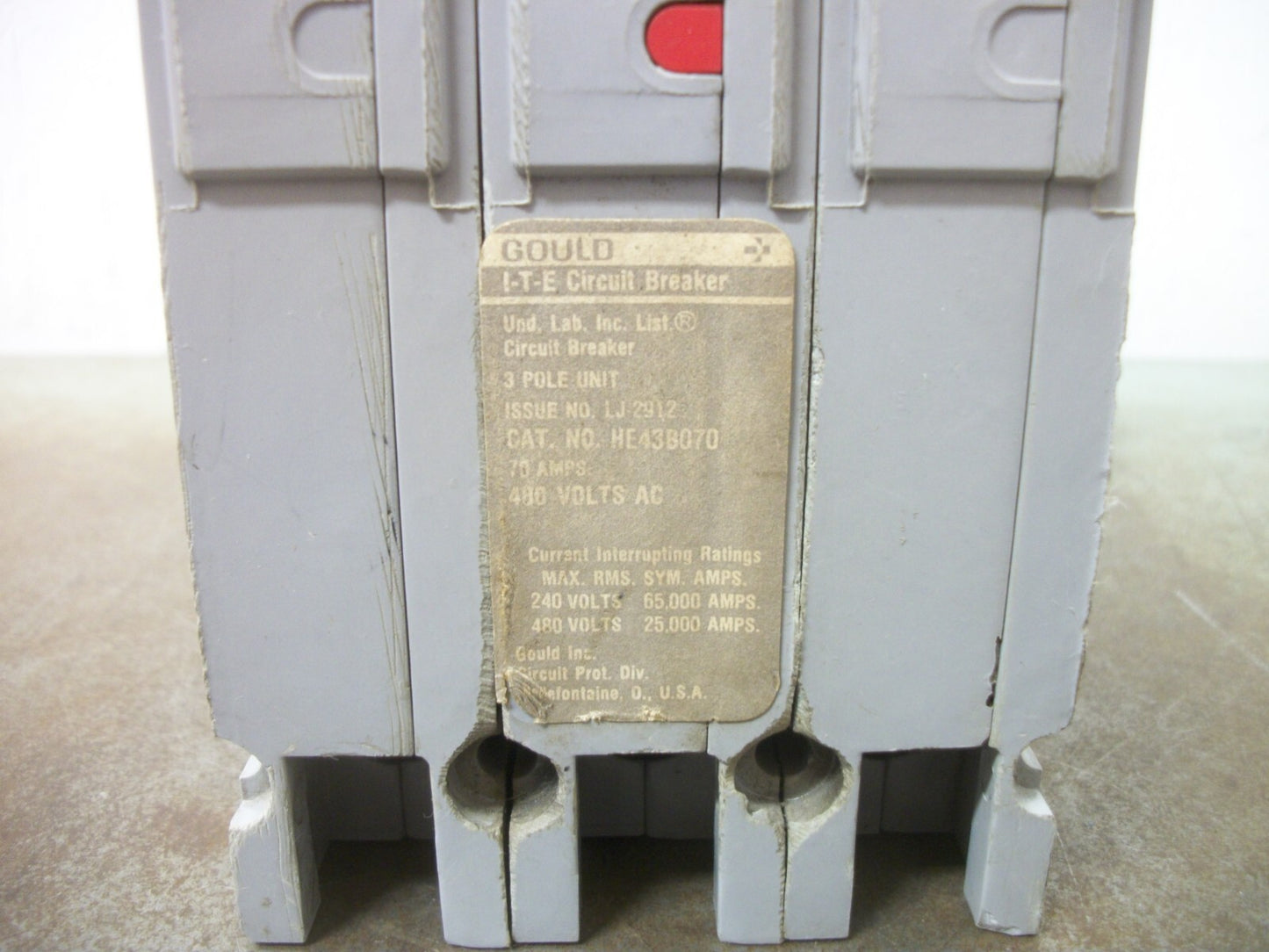 SIEMENS ITE HE4 CIRCUIT BREAKER HE43B070 70AMP 480VOLT 3POLE OLD