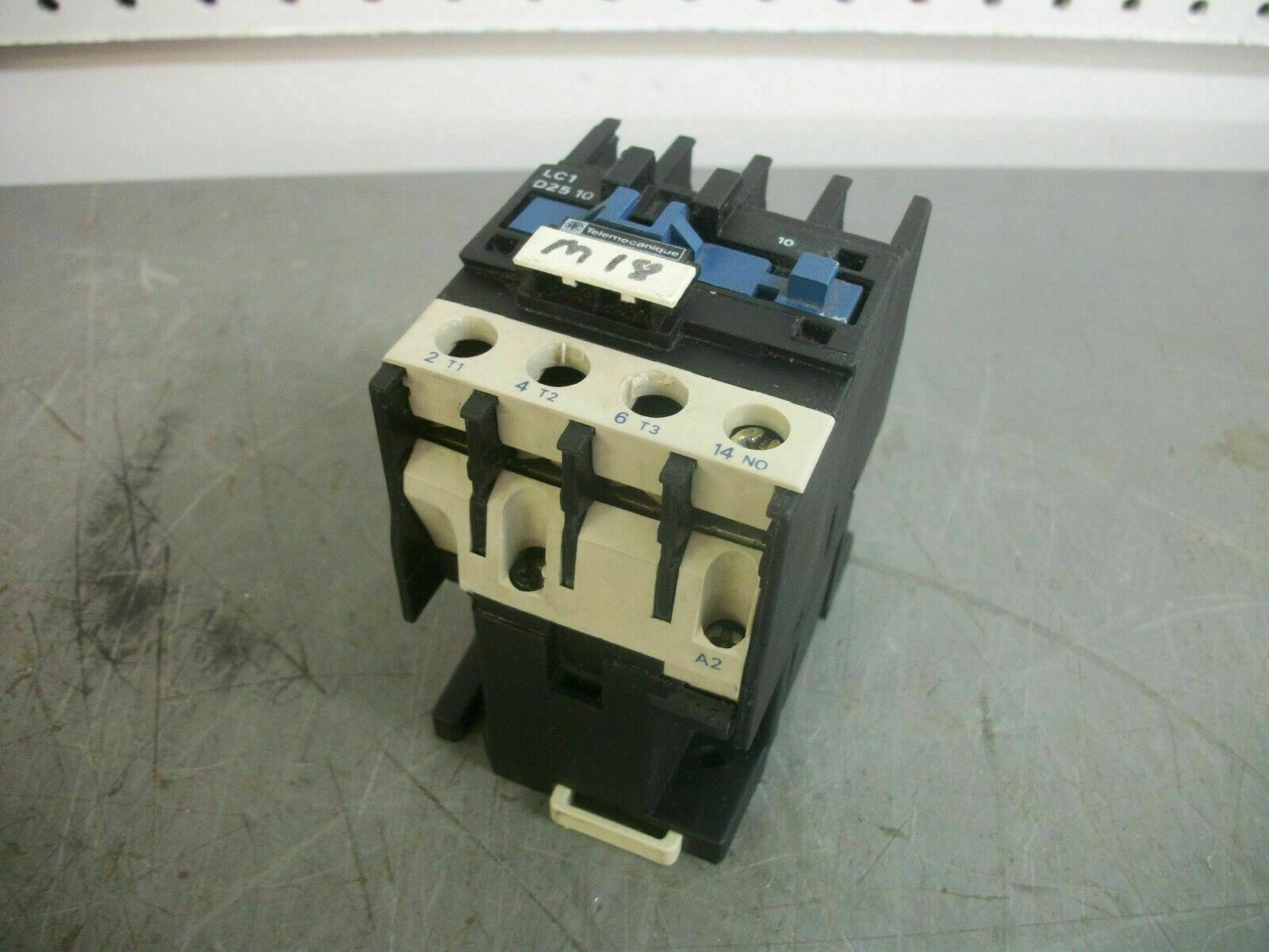 TELEMECANIQUE CONTACTOR LC1D2510G6 40AMP 120VCOIL 3PH 600V 20HP