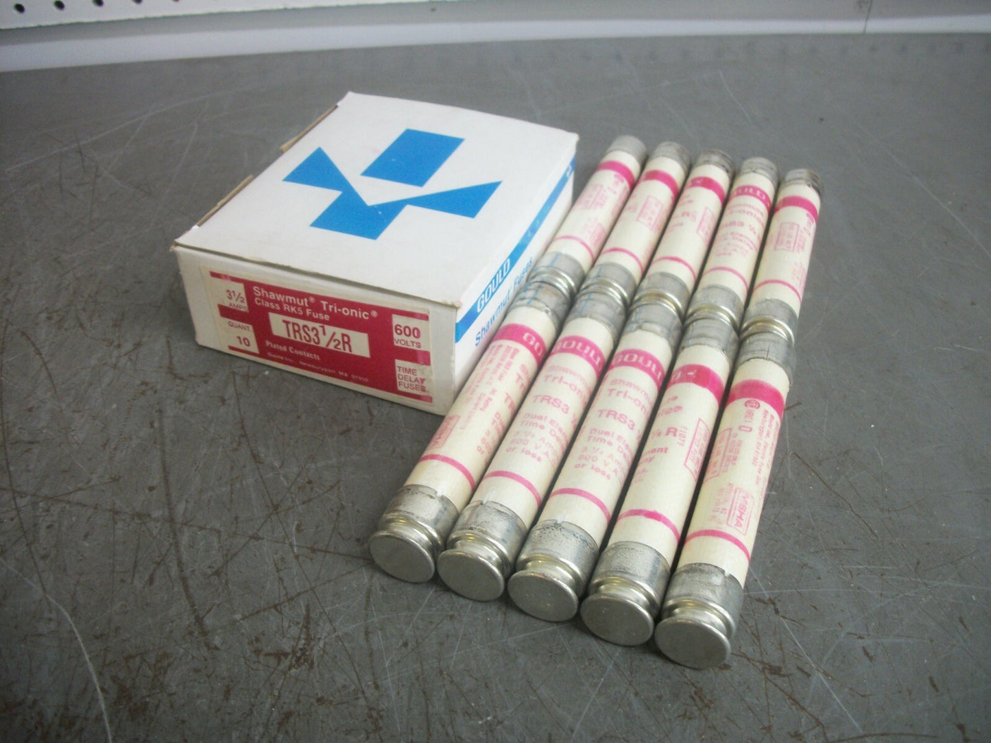 GOULD SHAWMUT BOX OF 10 TRI-ONIC FUSES TRS3-1/2R 3-1/2AMP 600VOLT NIB