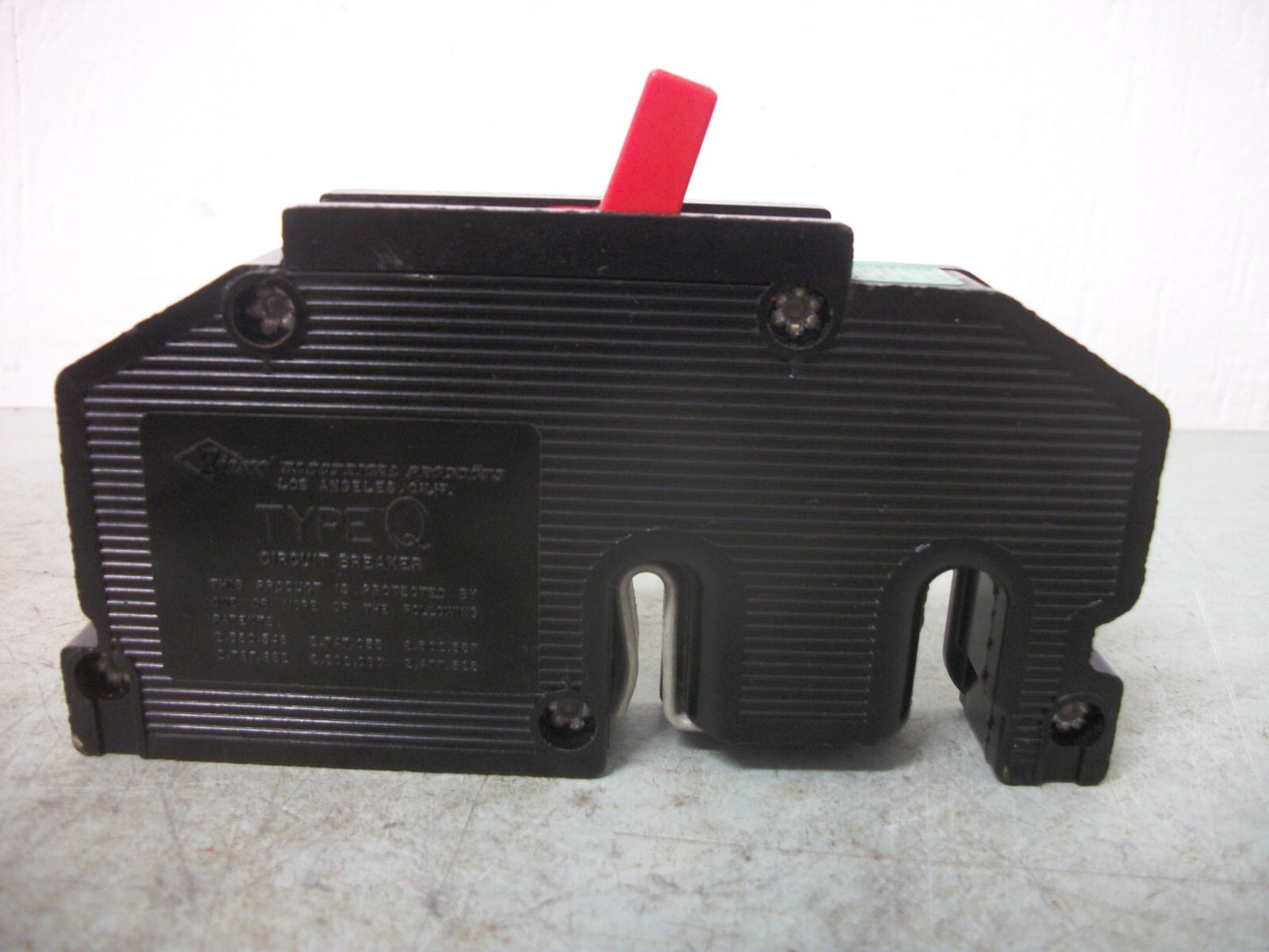 ZINSCO TYPE Q CIRCUIT BREAKER Q120 20AMP 240VOLT 1POLE RED BOTTOM TERMINAL