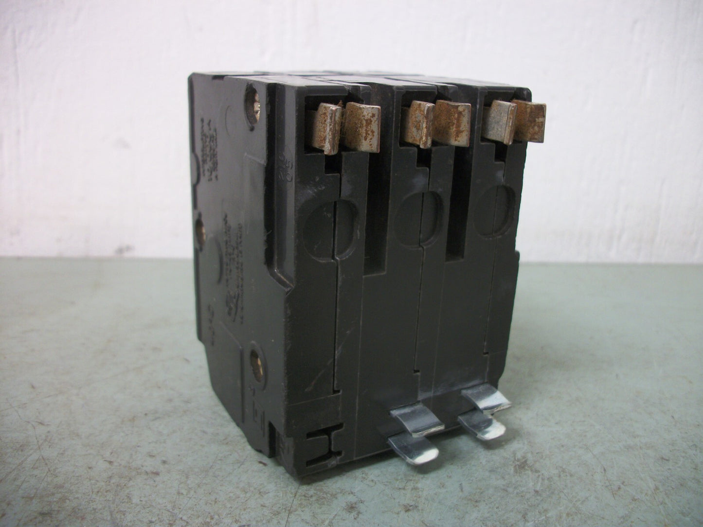 SQUARE D QO CIRCUIT BREAKER QO360 60AMP 240VOLT 3POLE NOB