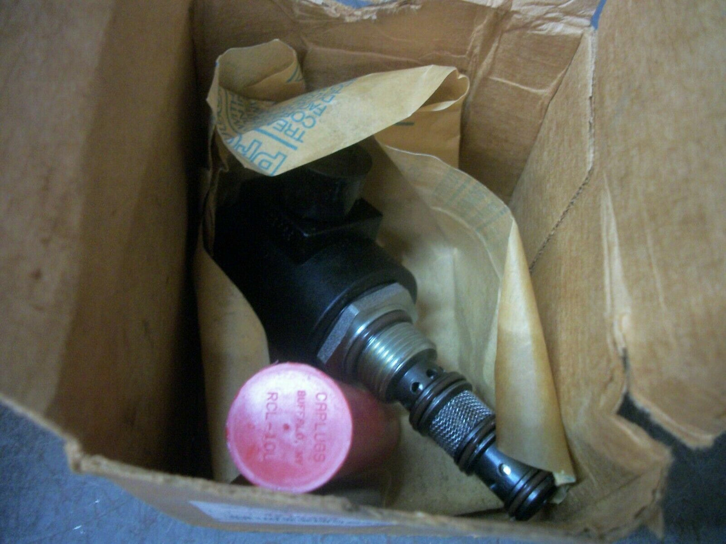 DANA SPICER SOLENOID 4215392 NIB