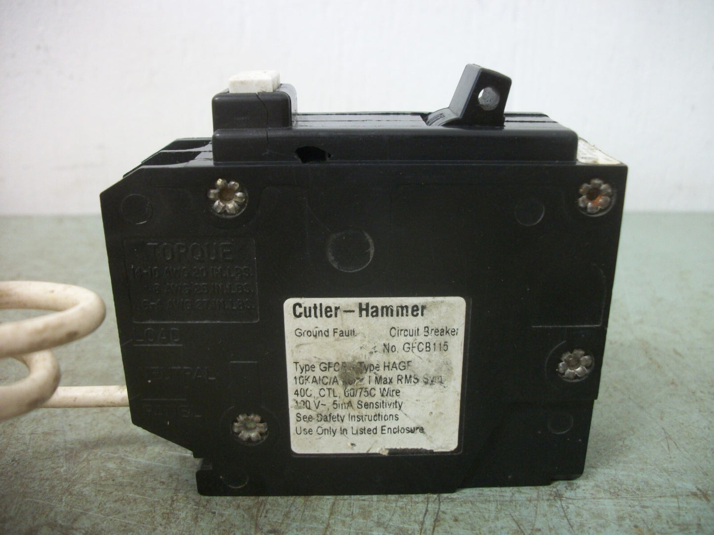 CUTLER-HAMMER GFCI GFCB CIRCUIT BREAKER GFCB115 15AMP 120VOLT 1POLE