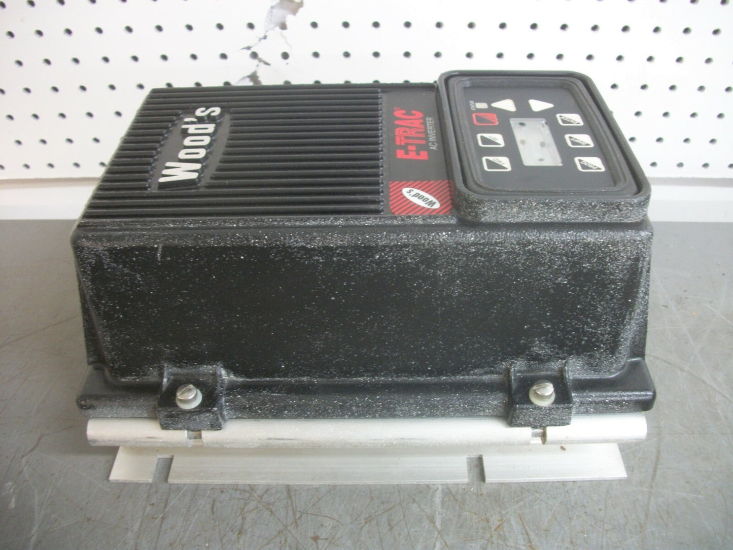 TB WOOD'S 2HP MICRO-INVERTER DRIVE XFC2002-0C 3KVA 230VOLT 7.5AMP 3PH
