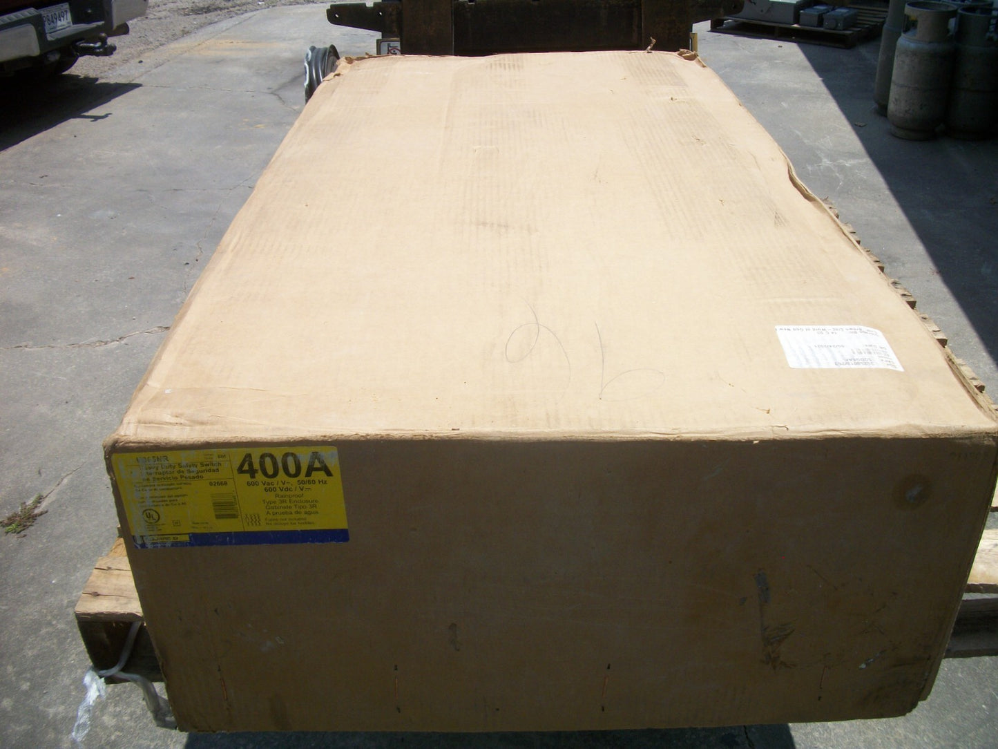 SQUARE D DISCONNECT TYPE 3R H365NR 400AMP 600VOLT 3POLE FUSIBLE NIB