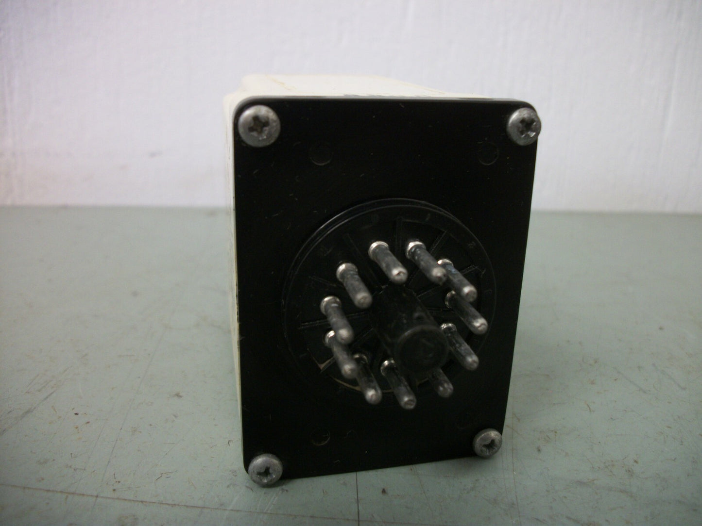 GUARDIAN ELECTRIC TIME DELAY RELAY PET 1481 ON=47-260SEC OFF=0.3-1.75SEC 120VOLT