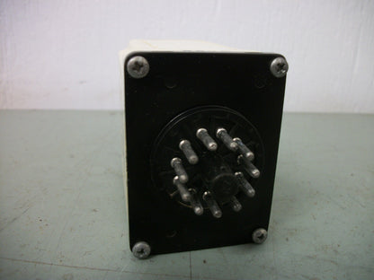 GUARDIAN ELECTRIC TIME DELAY RELAY PET 1481 ON=47-260SEC OFF=0.3-1.75SEC 120VOLT