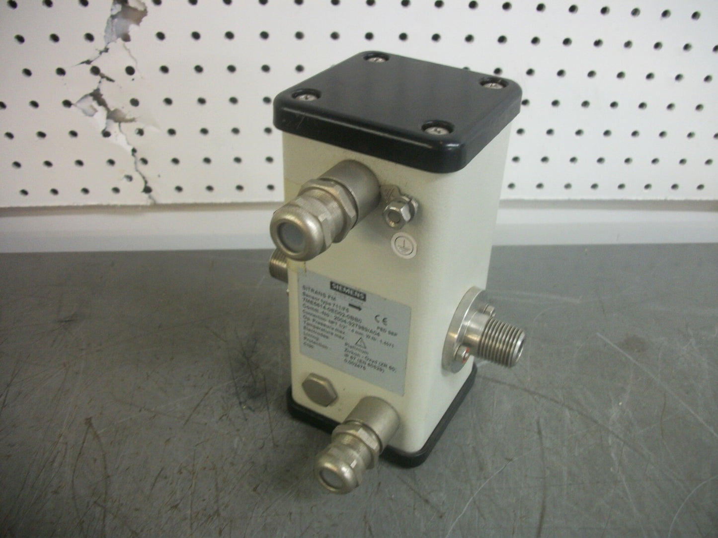 SIEMENS SITRANS FM 711/F5 FLOW METER SENSOR 7ME5614-0ED02-0BB0