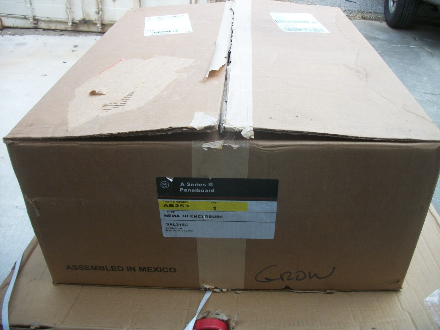 GE A SERIES PANELBOARD TYPE 3R 25.5L X 20W X 5.81D ENCLOSURE ONLY AB253 NIB