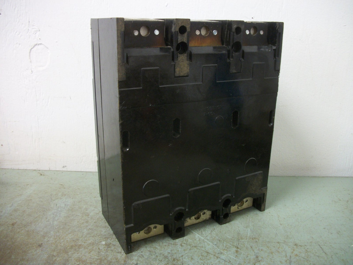 GE TJJ CIRCUIT BREAKER TJJ436250 250AMP 600VOLT 3POLE BLACK