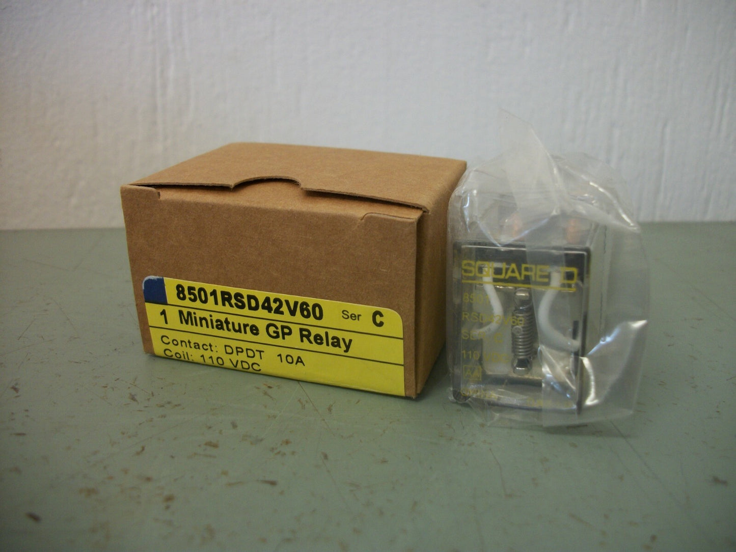 SQUARE D DPDT MINI GP RELAY 8501RSD42V60 10AMP 110VDC NIB