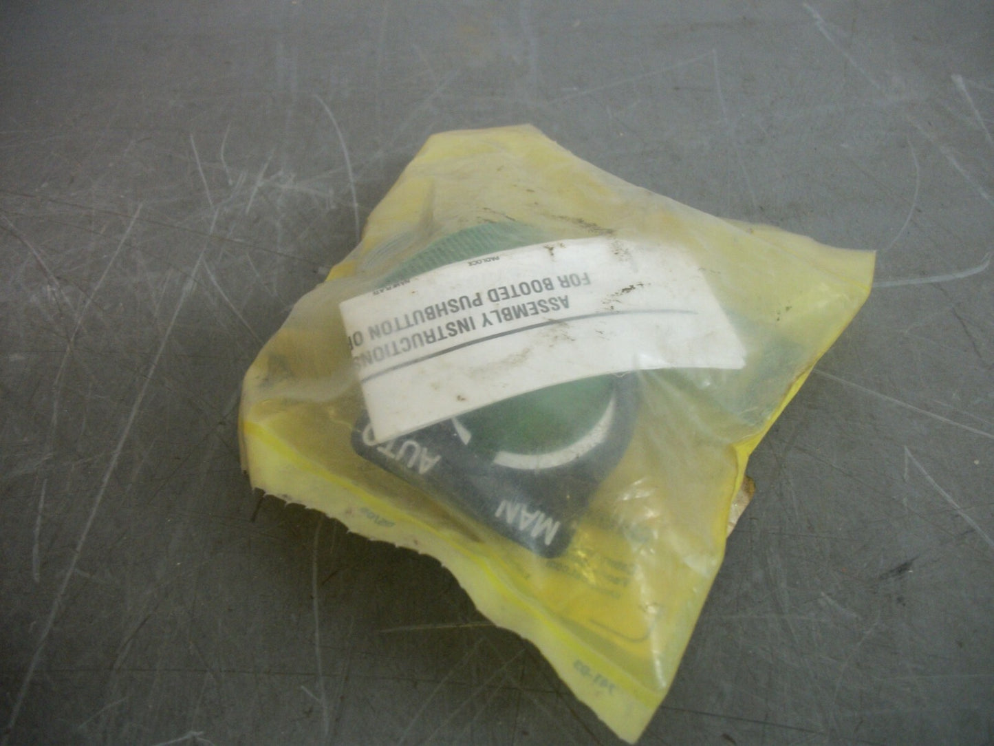 CAT PROTECTIVE BOOT 077-9033 NEW