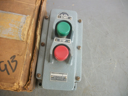ALLEN-BRADLEY START-STOP HEAVY DUTY PUSHBUTTON STATION 800-2HZA4 NIB