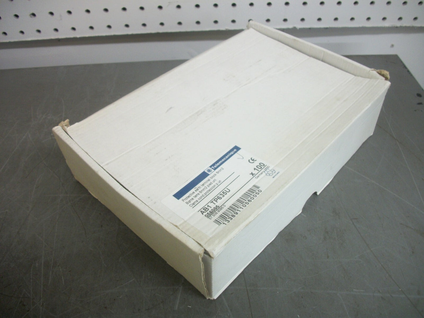 TELEMECANIQUE BOX OF 52 6mm2 PROTECTIVE EARTH TERMINAL BLOCKS AB1TP635U NIB