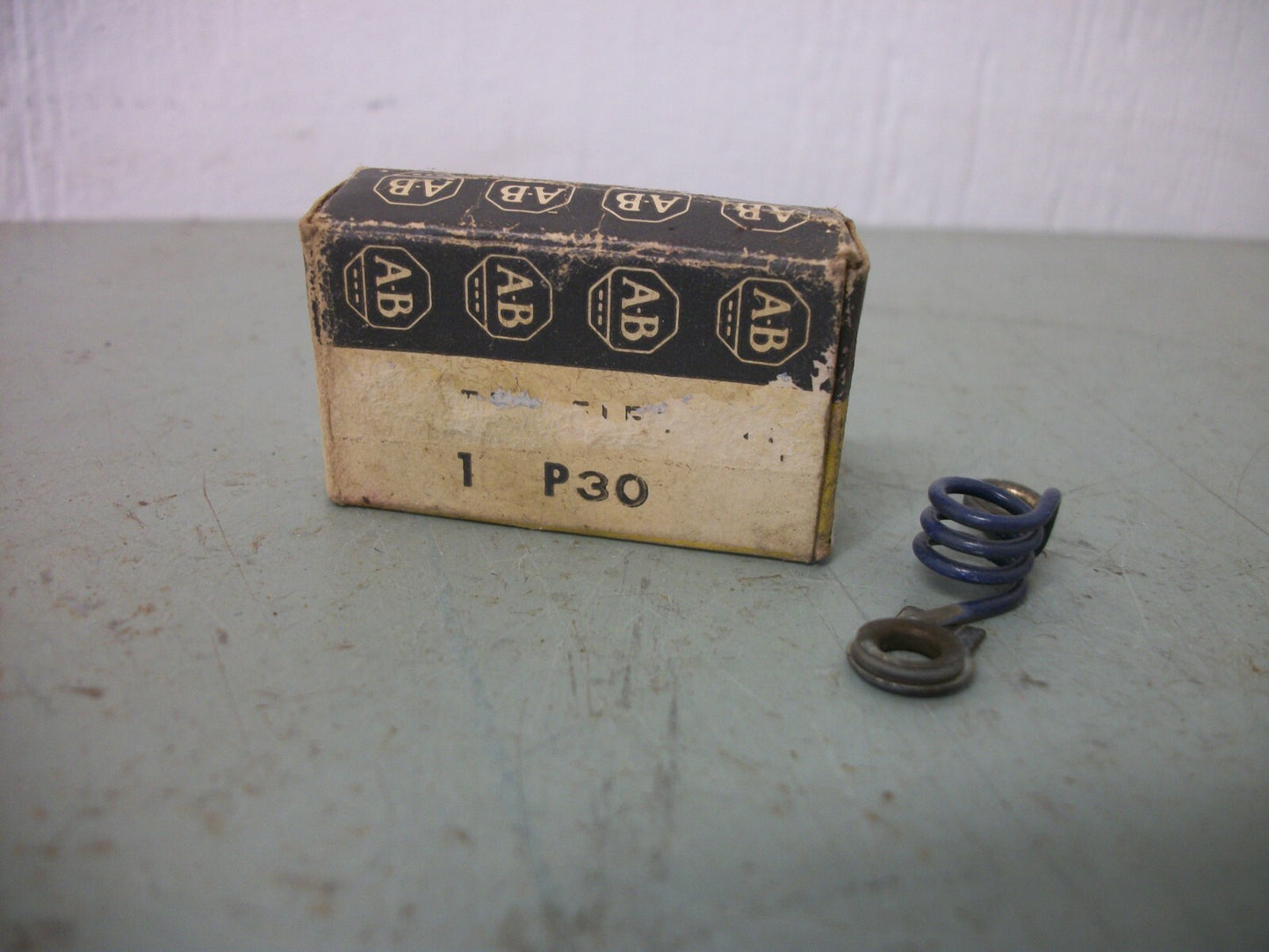 ALLEN-BRADLEY OVERLOAD RELAY THERMAL HEATER P30 NIB