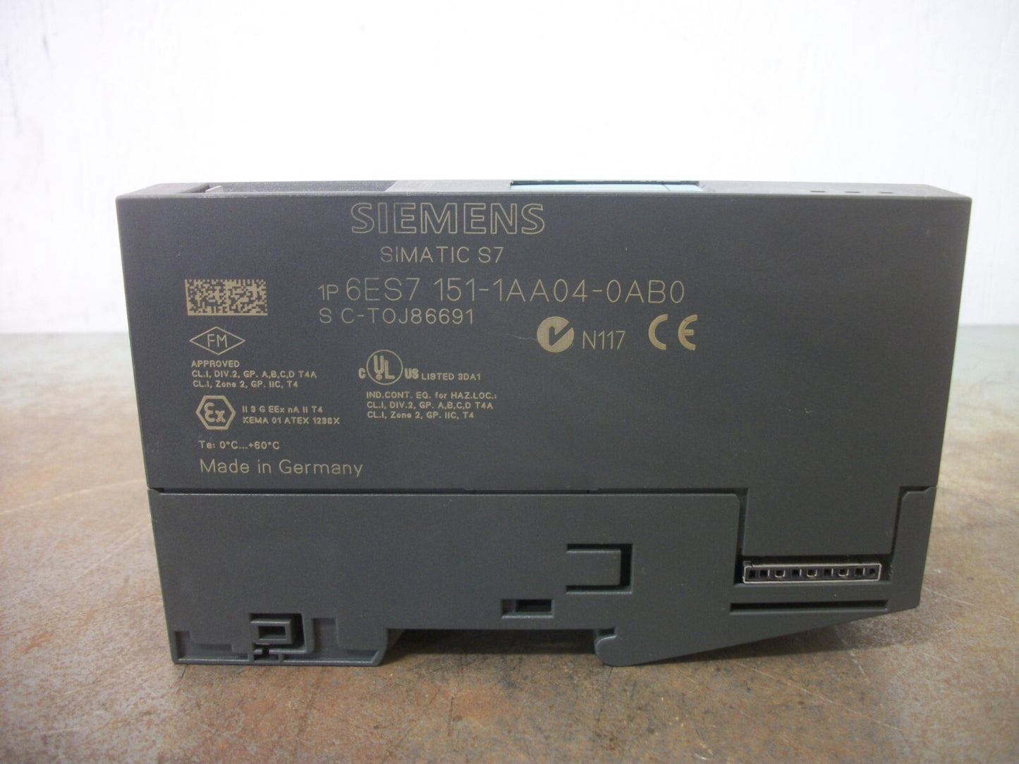 SIEMENS SIMATIC S7 ET200S PROFIBUS-DP INTERFACE MODULE 6ES7 151-1AA04-0AB0